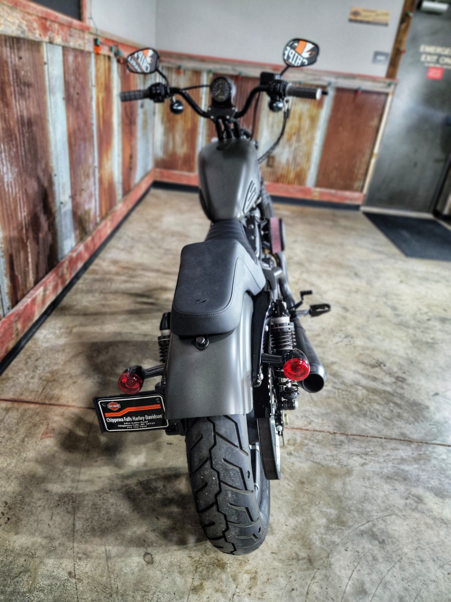 2018 Harley-Davidson Iron 883™ in Chippewa Falls, Wisconsin - Photo 7