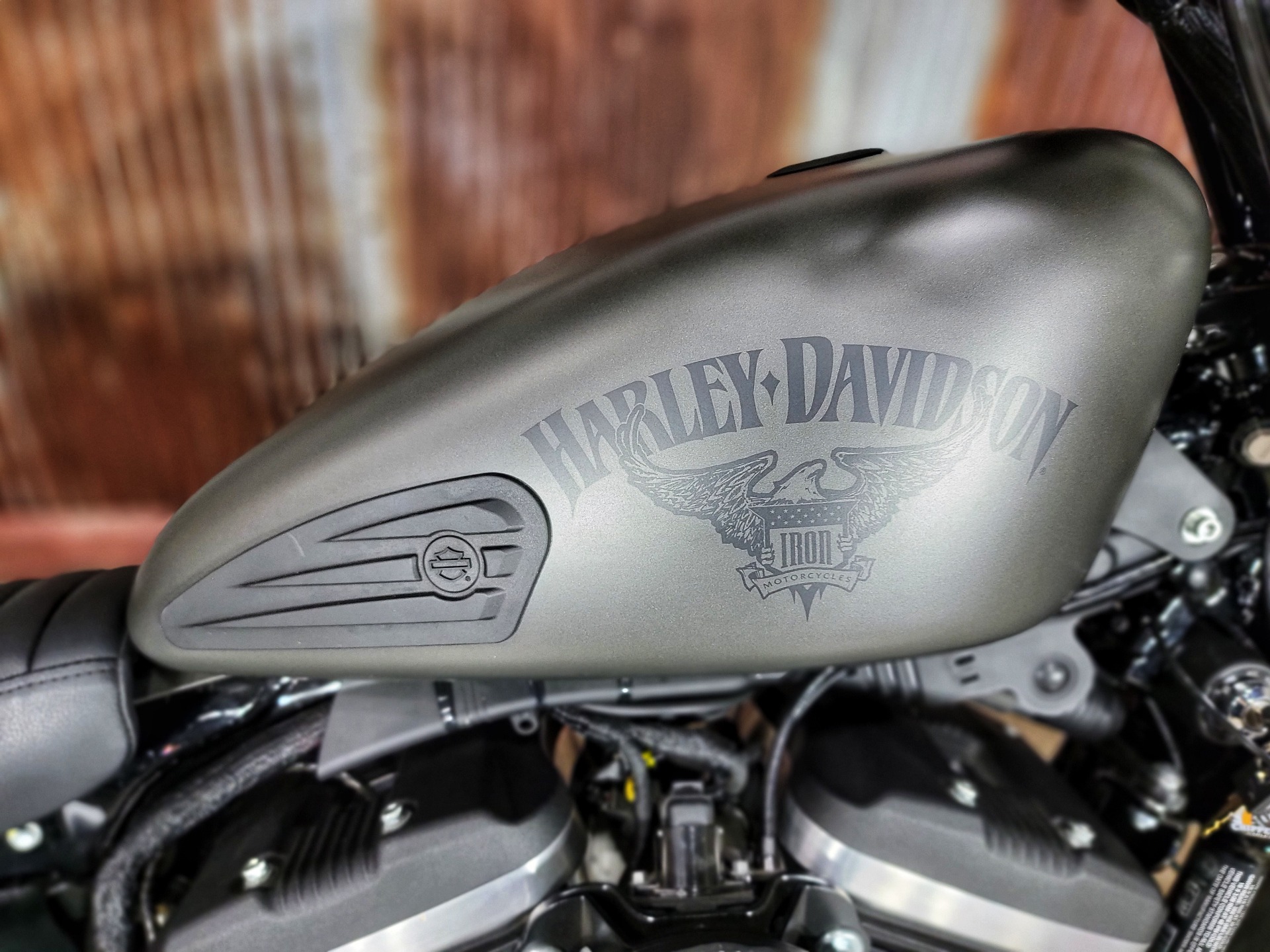 2018 Harley-Davidson Iron 883™ in Chippewa Falls, Wisconsin - Photo 12