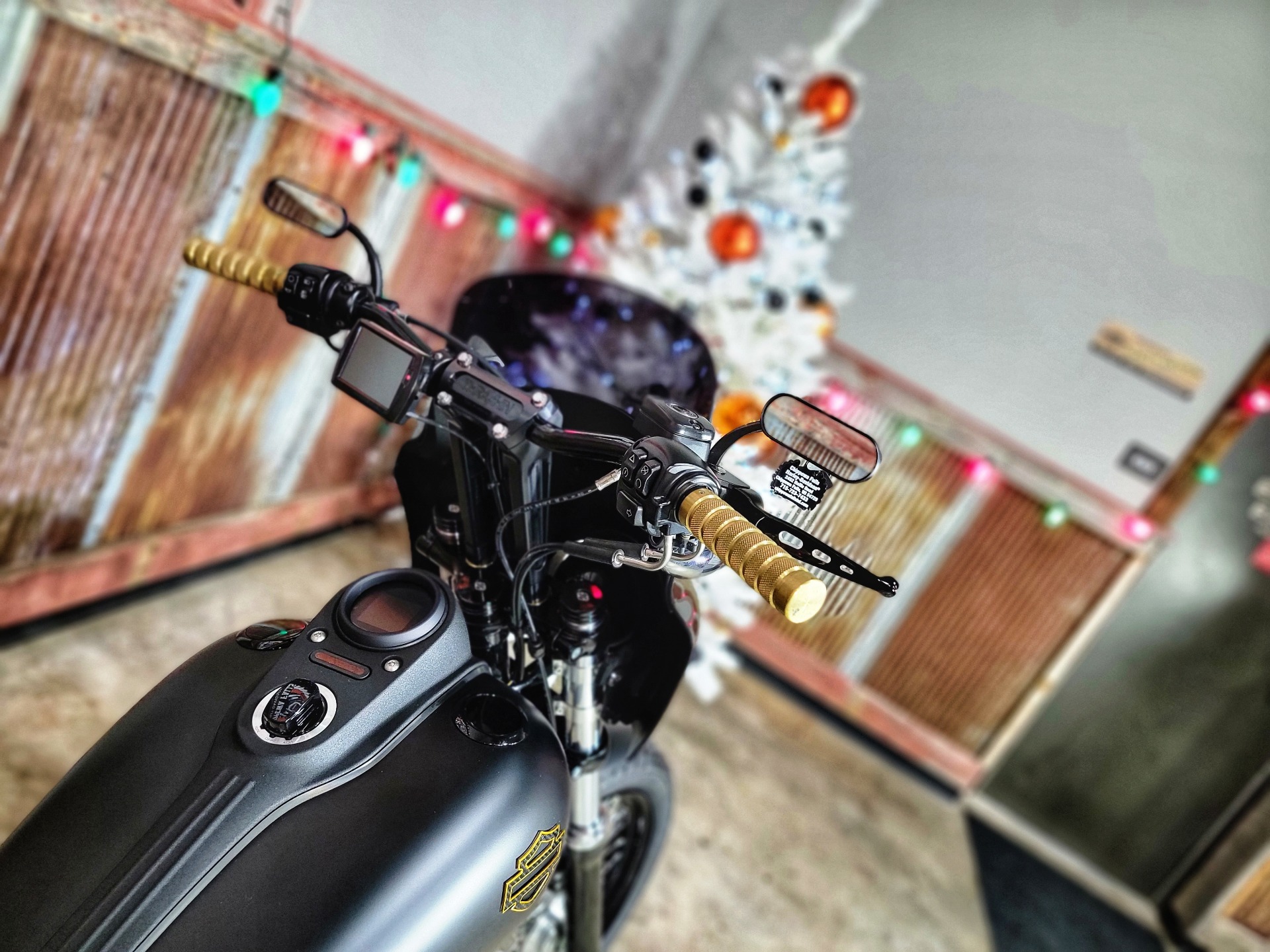 2016 Harley-Davidson Street Bob® in Chippewa Falls, Wisconsin - Photo 16