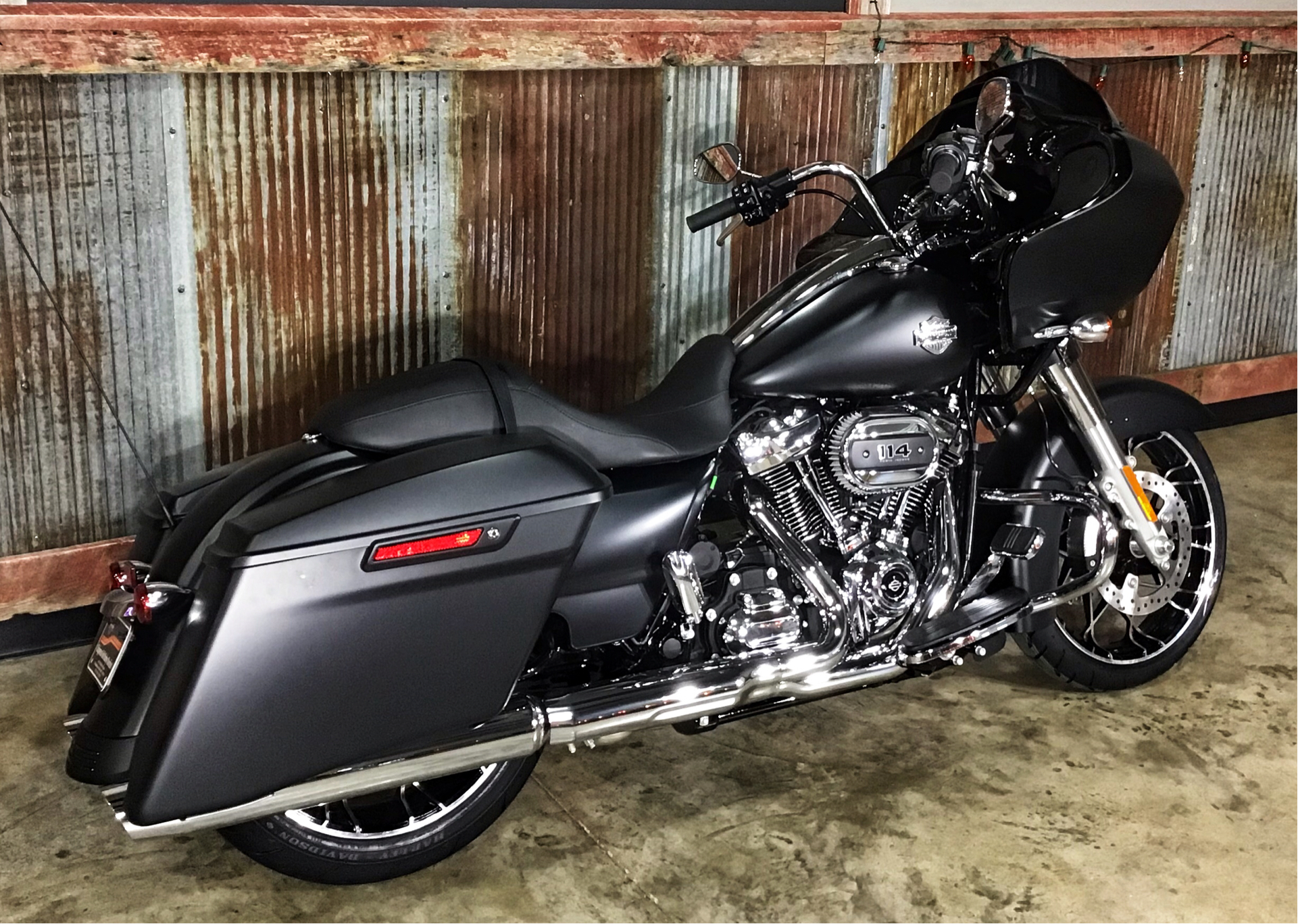 2022 harley davidson street glide flat black