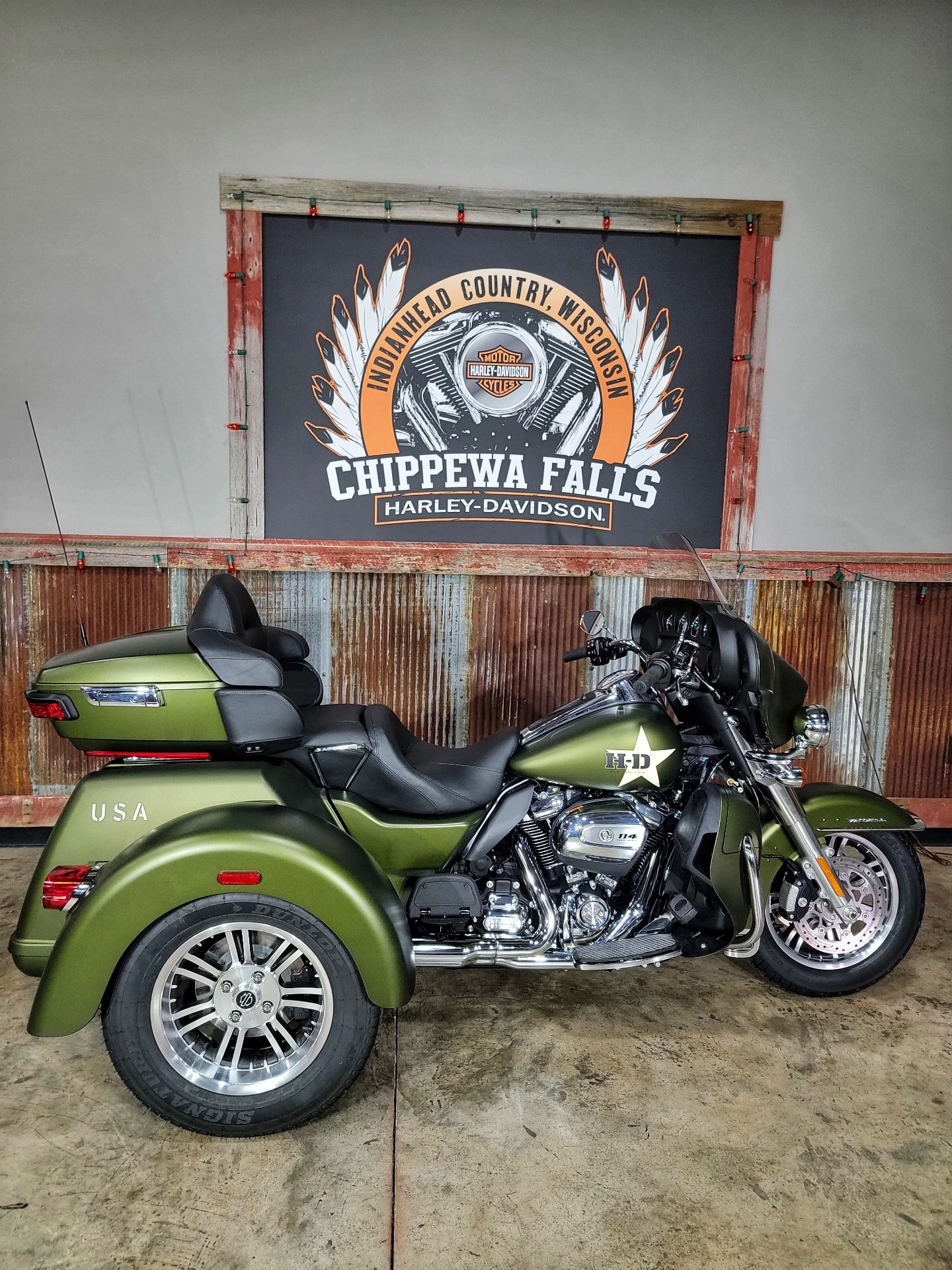 2022 Harley-Davidson Tri Glide Ultra (G.I. Enthusiast Collection) in Chippewa Falls, Wisconsin - Photo 2