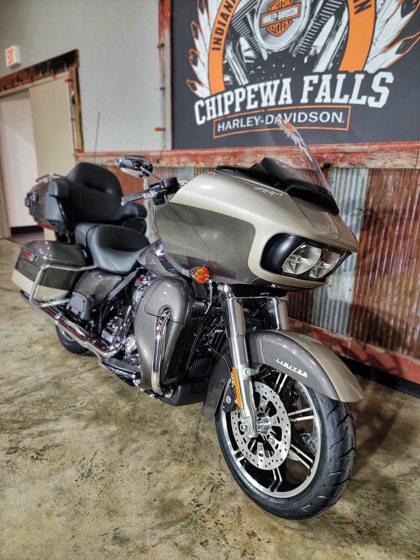 2023 Harley-Davidson Road Glide® Limited in Chippewa Falls, Wisconsin - Photo 3