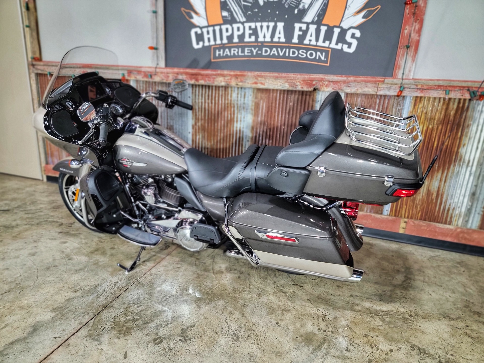 2023 Harley-Davidson Road Glide® Limited in Chippewa Falls, Wisconsin - Photo 14
