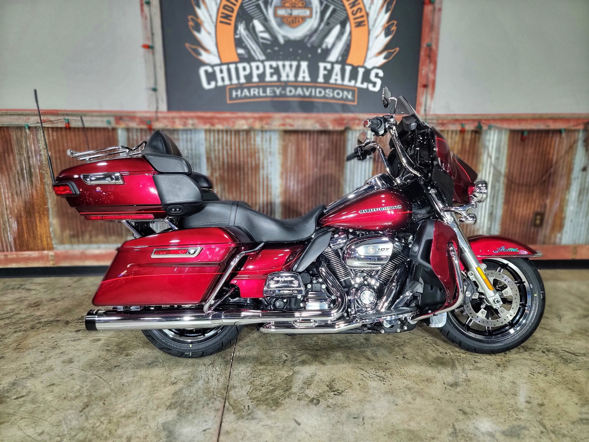 2017 Harley-Davidson Ultra Limited Low in Chippewa Falls, Wisconsin - Photo 1