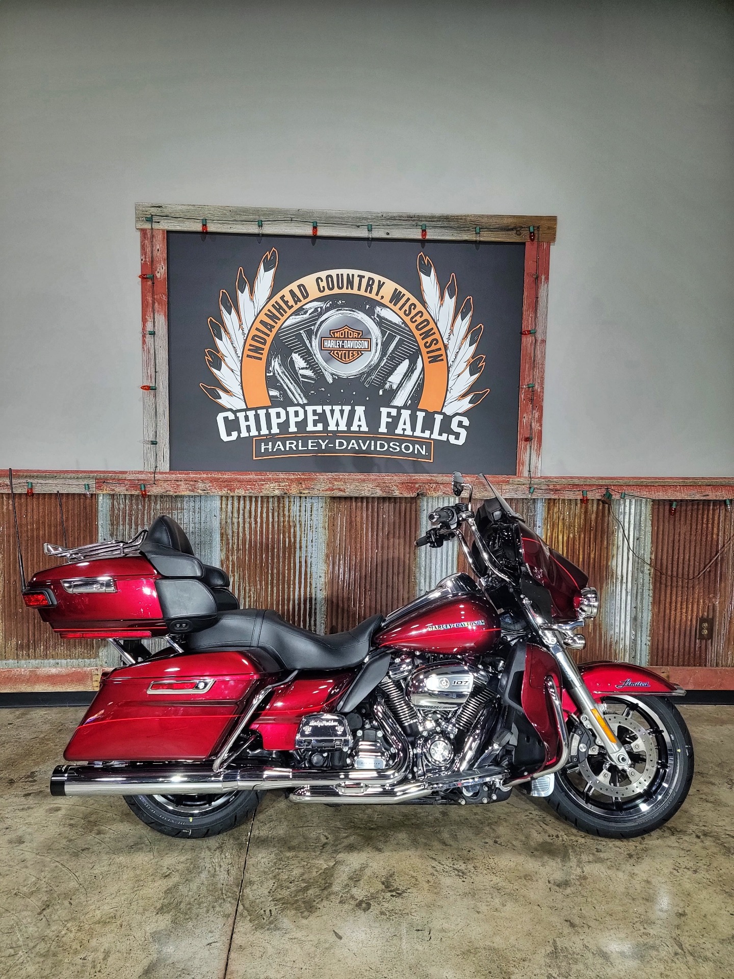 2017 Harley-Davidson Ultra Limited Low in Chippewa Falls, Wisconsin - Photo 2