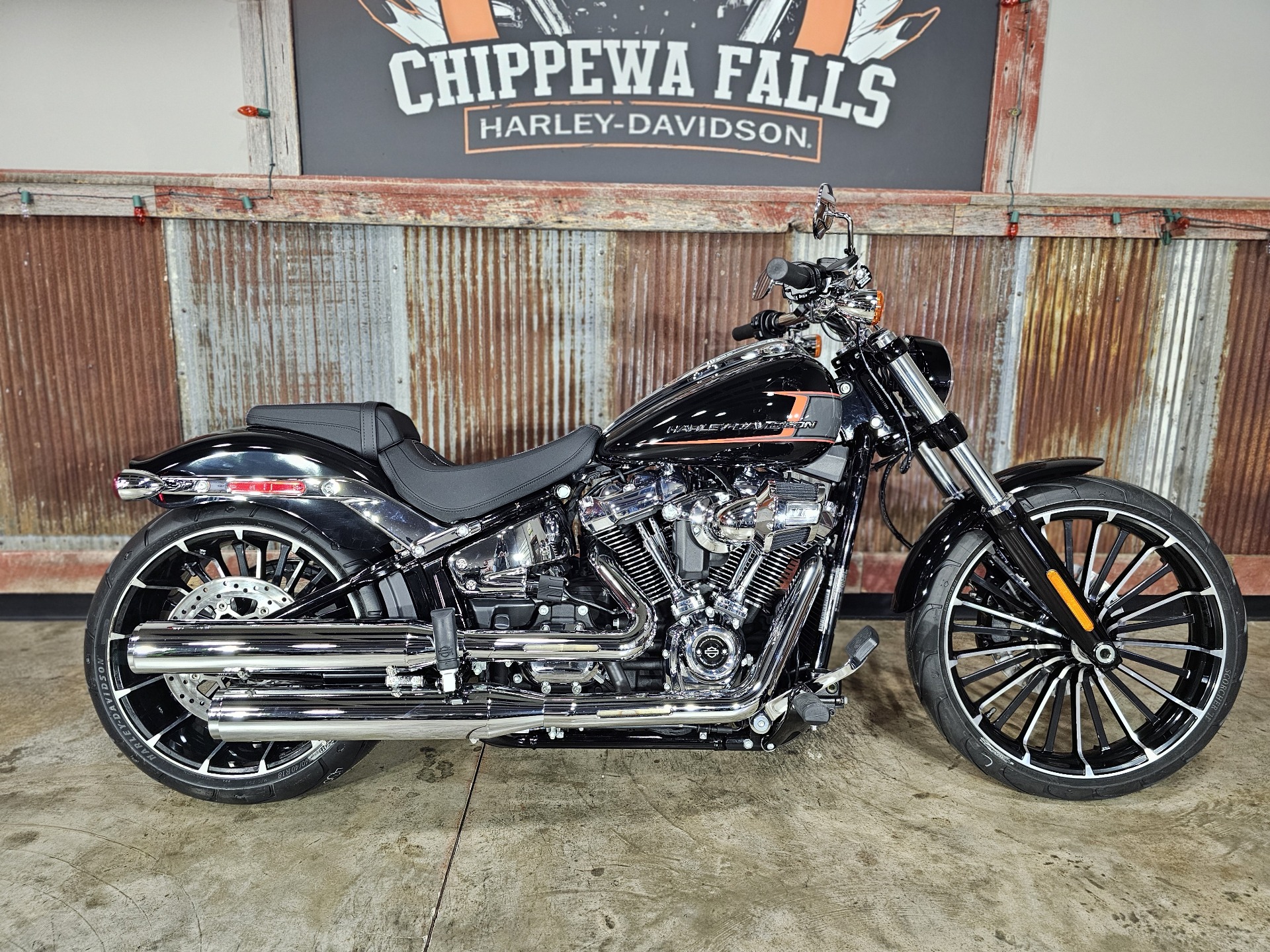 2024 Harley-Davidson Breakout® in Chippewa Falls, Wisconsin - Photo 1