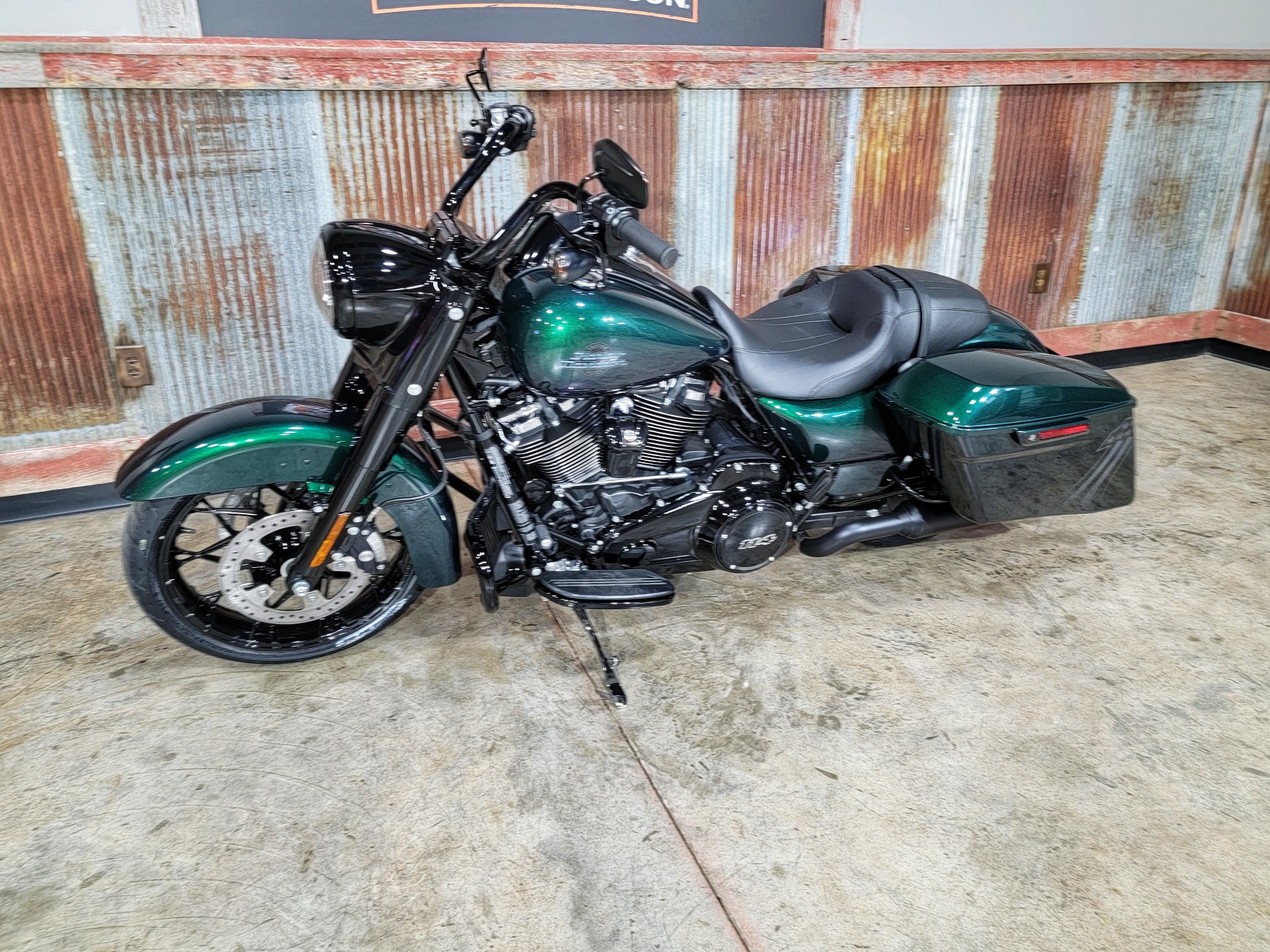 New 2021 Harley Davidson Road King Special Snake Venom Motorcycles In Chippewa Falls Wi Fl623291