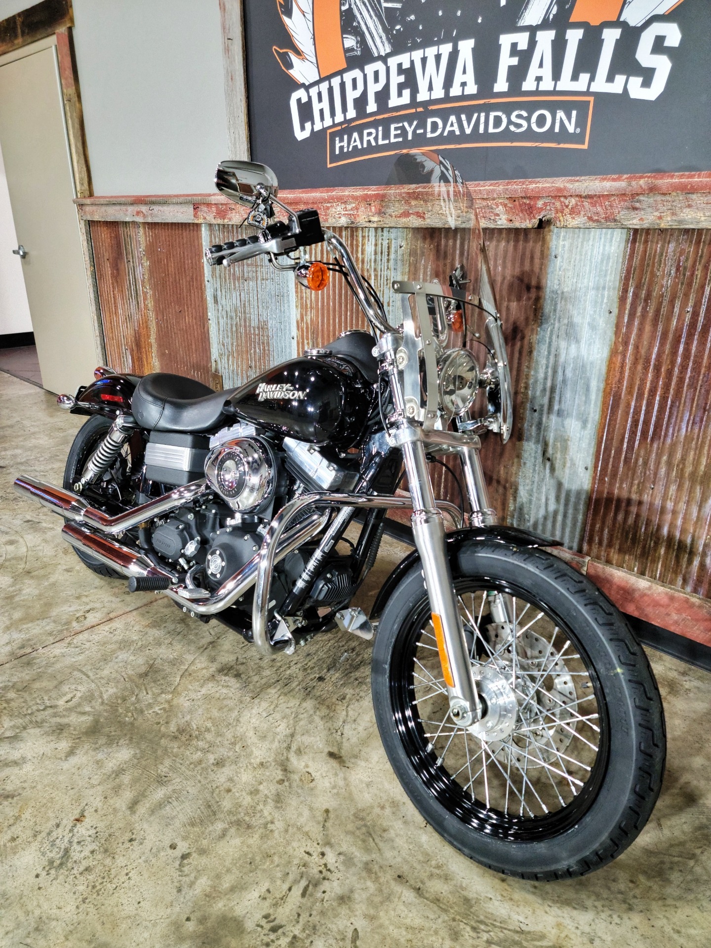 2011 Harley-Davidson Dyna® Street Bob® in Chippewa Falls, Wisconsin - Photo 2