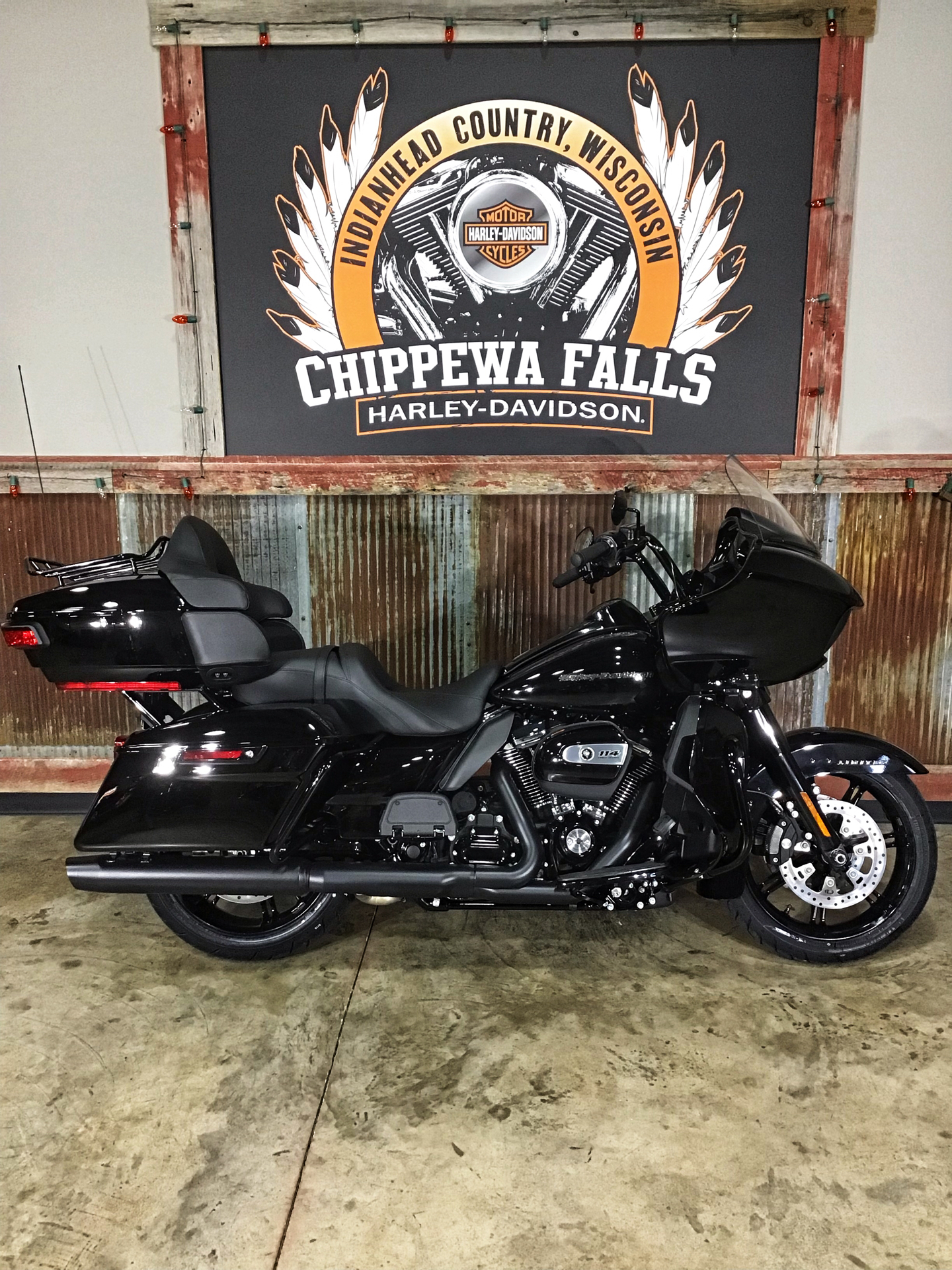 2022 Harley-Davidson Road Glide® Limited in Chippewa Falls, Wisconsin - Photo 2
