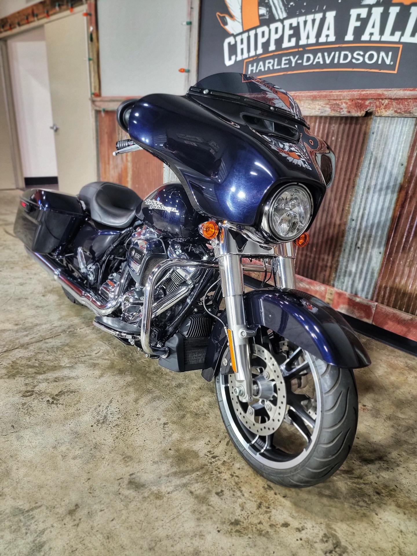 2019 Harley-Davidson Street Glide® in Chippewa Falls, Wisconsin - Photo 3