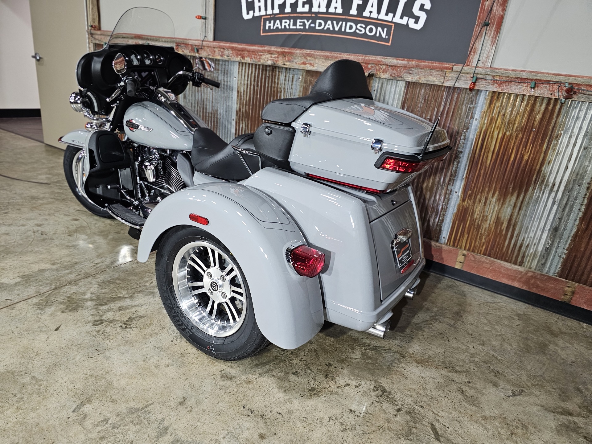 2024 Harley-Davidson Tri Glide® Ultra in Chippewa Falls, Wisconsin - Photo 14