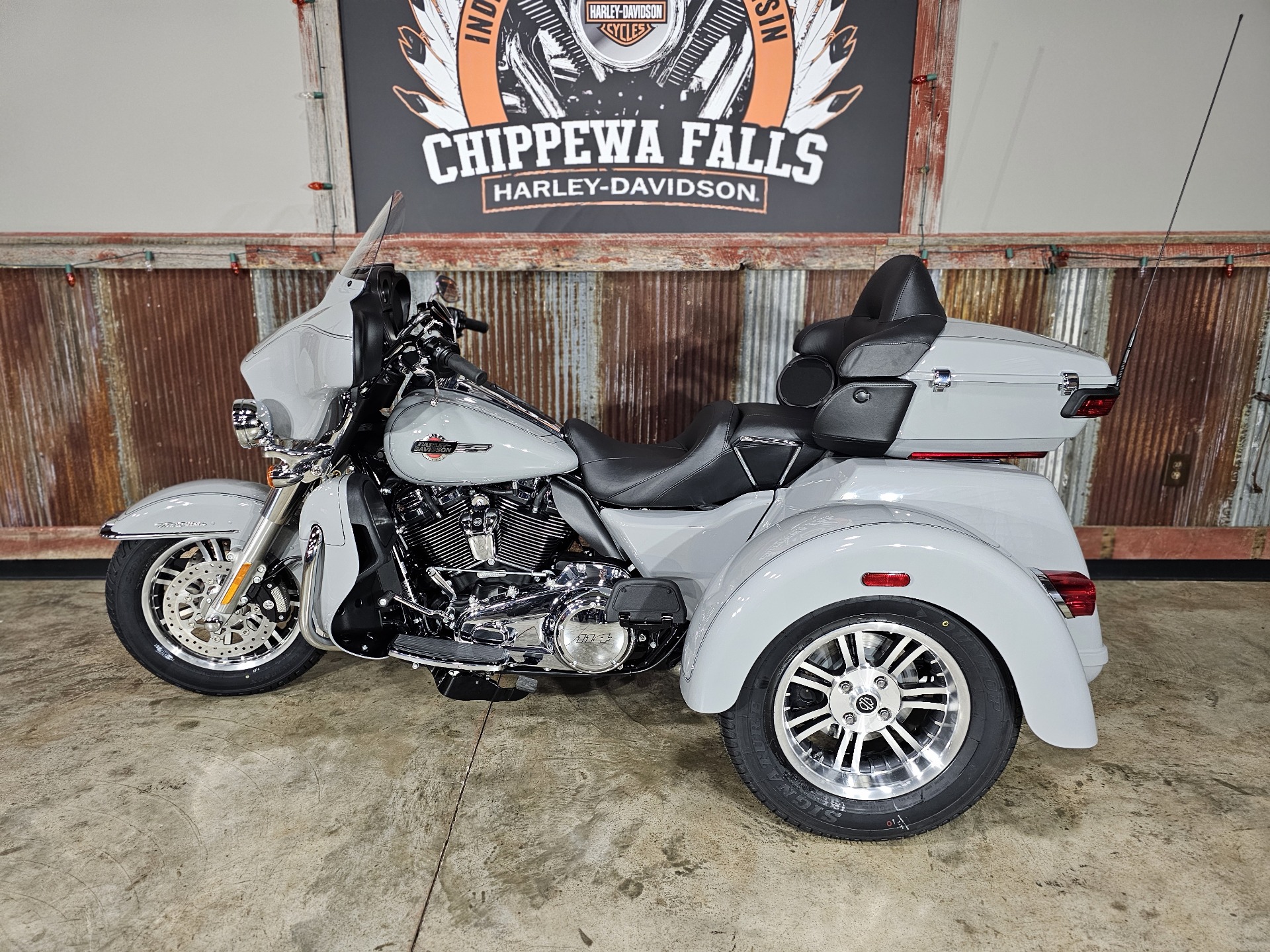 2024 Harley-Davidson Tri Glide® Ultra in Chippewa Falls, Wisconsin - Photo 11