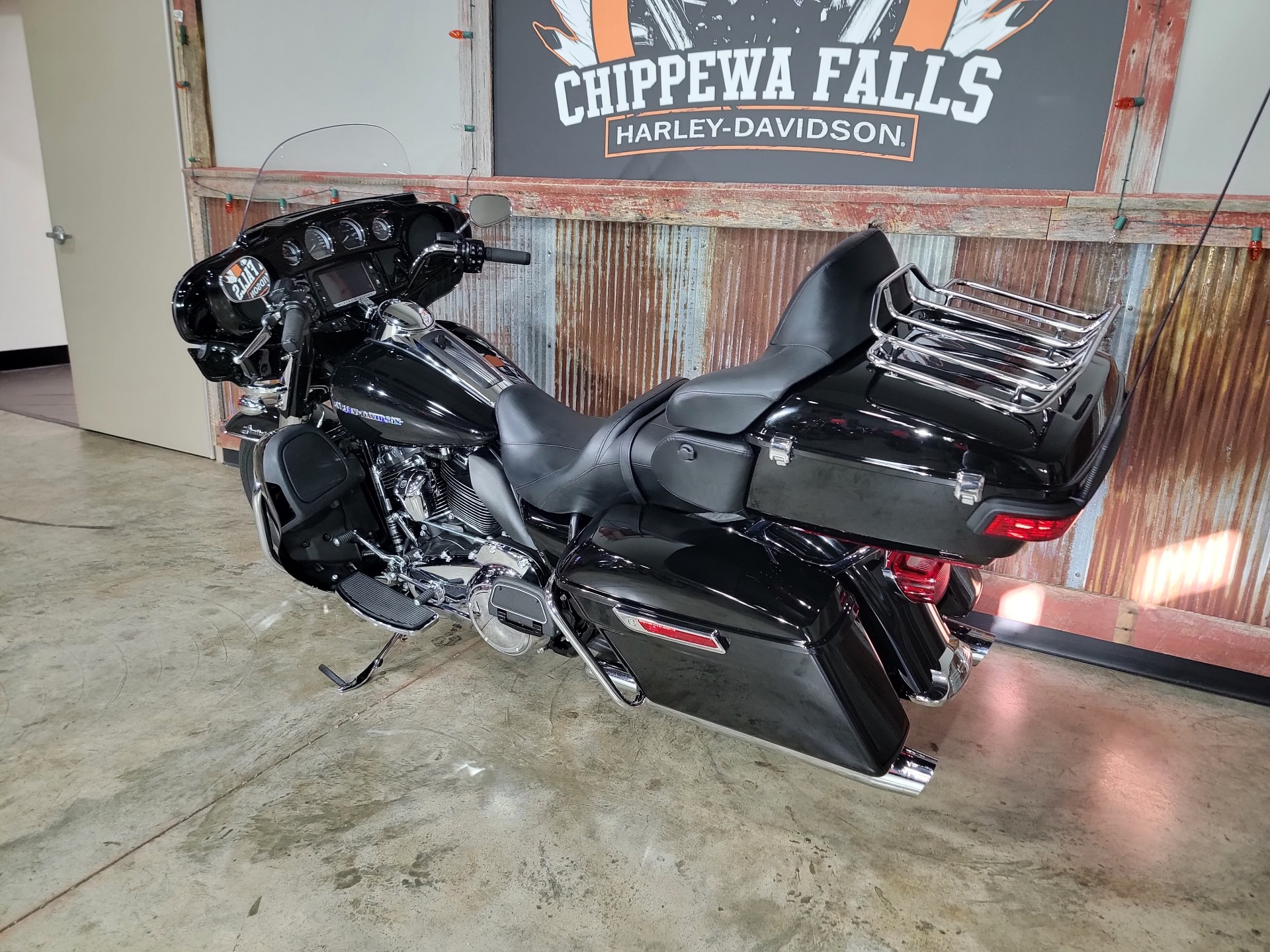 2018 Harley-Davidson Ultra Limited in Chippewa Falls, Wisconsin - Photo 11