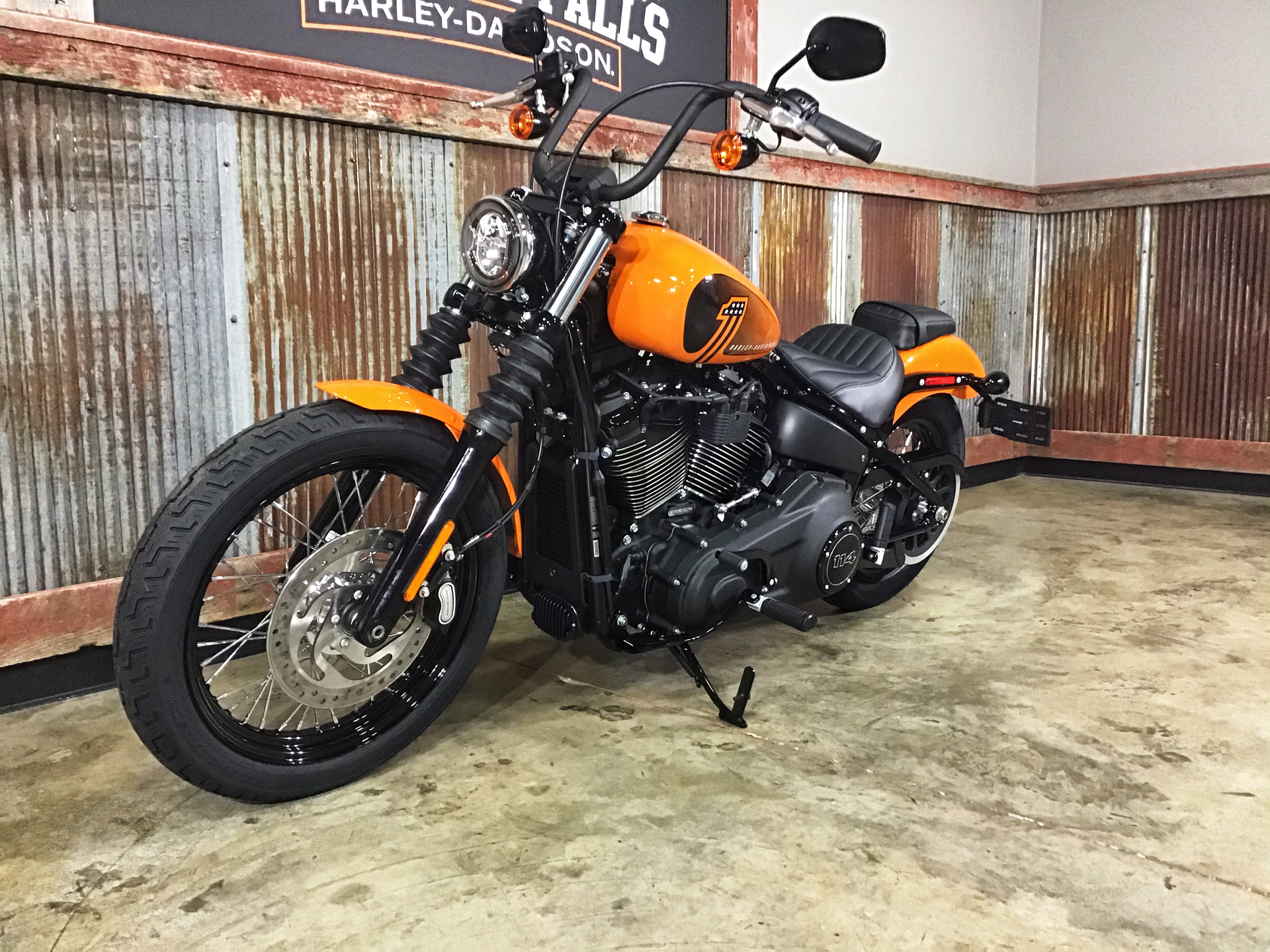 New 2021 Harley Davidson Street Bob 114 Baja Orange Motorcycles In Chippewa Falls Wi Fx015229