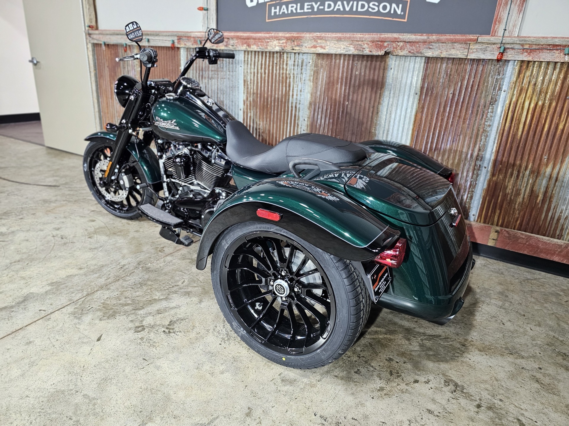 2024 Harley-Davidson Freewheeler® in Chippewa Falls, Wisconsin - Photo 14