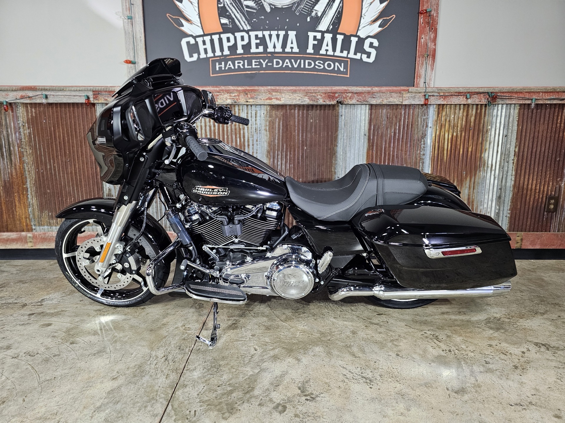 2024 Harley-Davidson Street Glide® in Chippewa Falls, Wisconsin - Photo 12