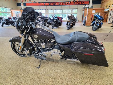 2021 Harley-Davidson Street Glide® Special in Sauk Rapids, Minnesota - Photo 11