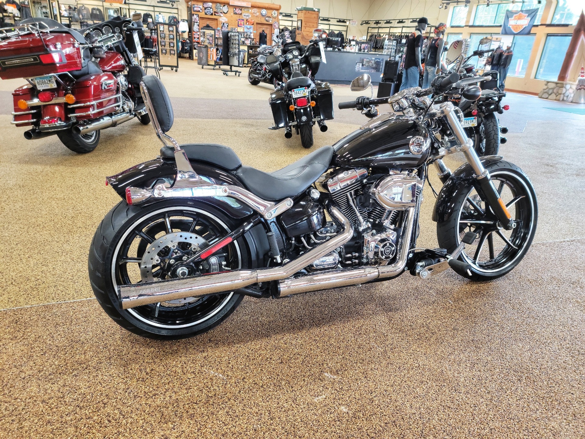 2016 Harley-Davidson Breakout® in Sauk Rapids, Minnesota - Photo 3