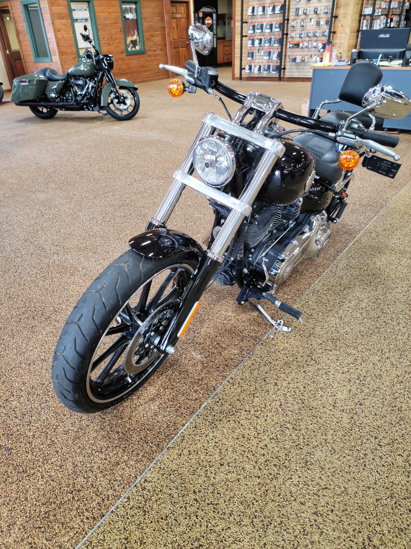 2016 Harley-Davidson Breakout® in Sauk Rapids, Minnesota - Photo 16