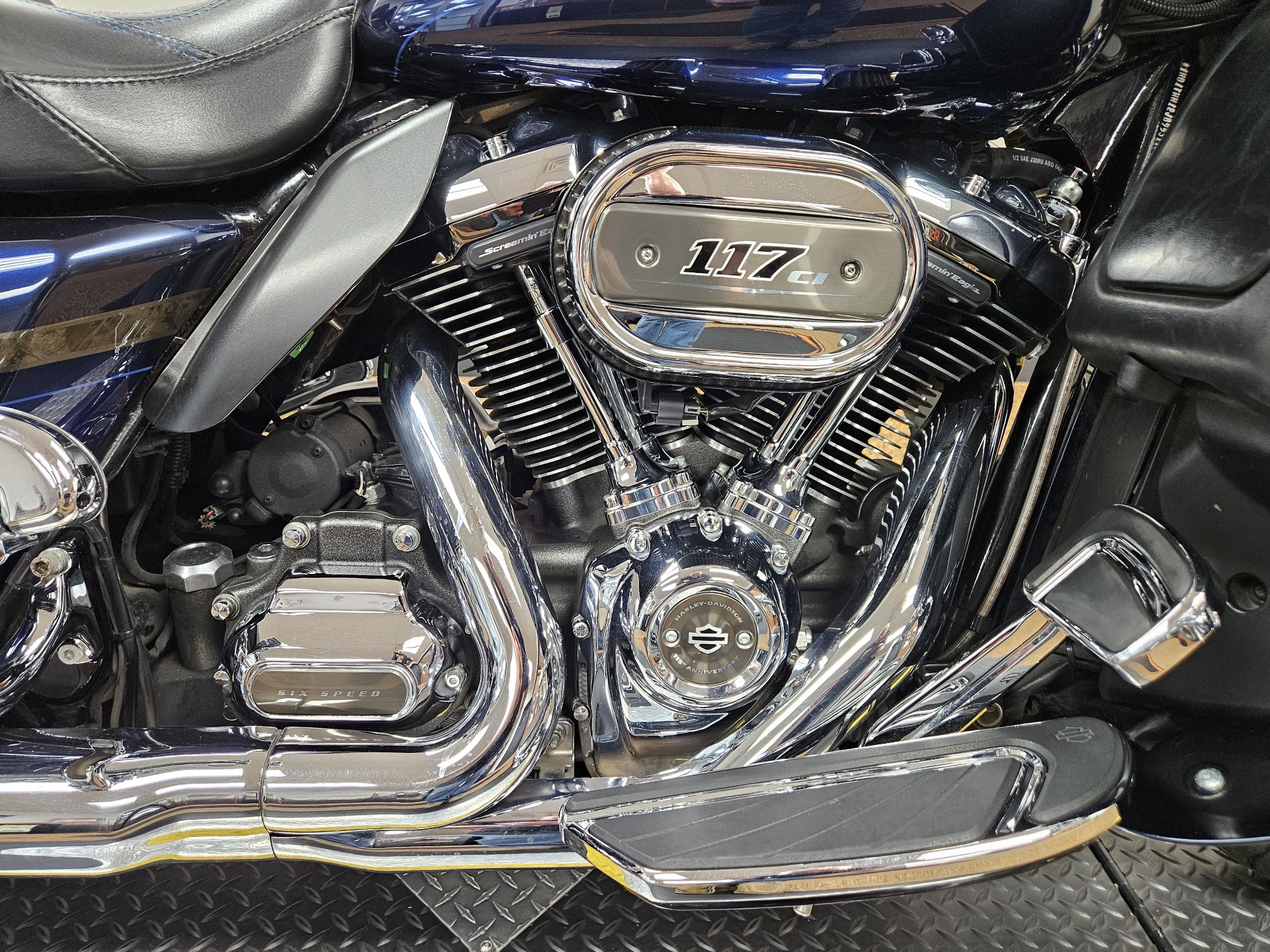 2018 Harley-Davidson 115th Anniversary CVO™ Limited in Sauk Rapids, Minnesota - Photo 2