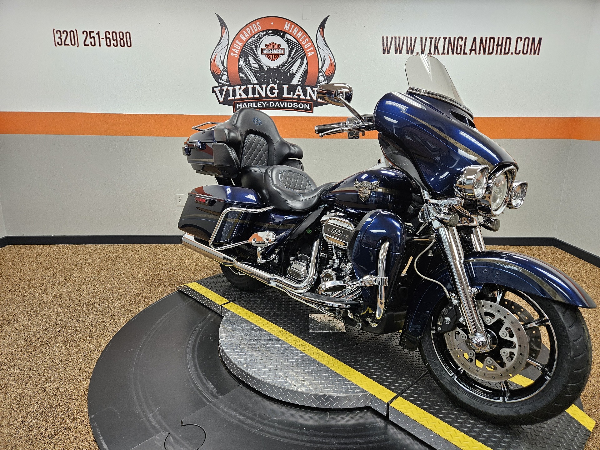 2018 Harley-Davidson 115th Anniversary CVO™ Limited in Sauk Rapids, Minnesota - Photo 3