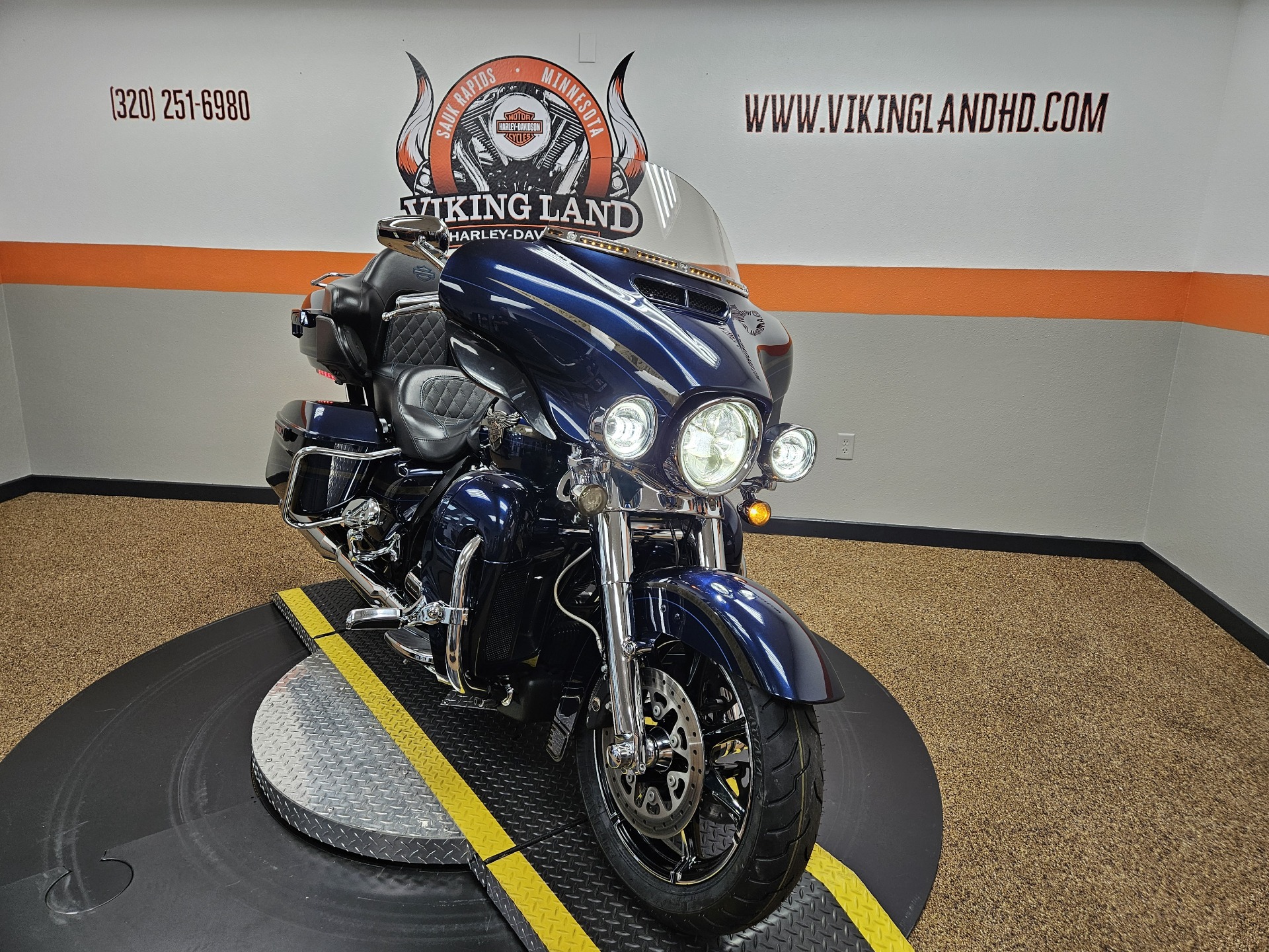 2018 Harley-Davidson 115th Anniversary CVO™ Limited in Sauk Rapids, Minnesota - Photo 4