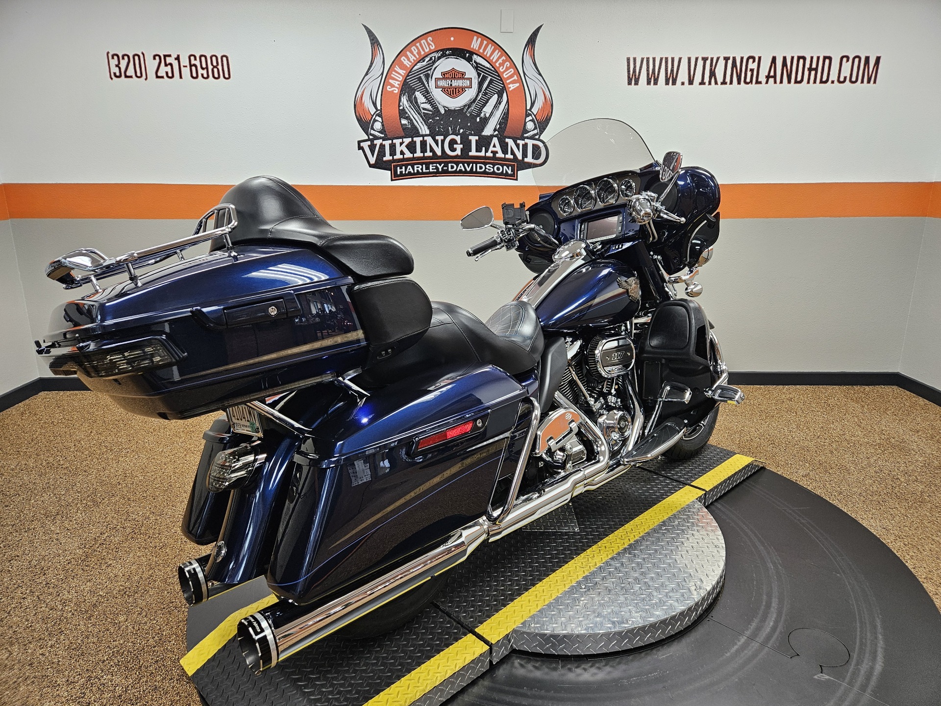 2018 Harley-Davidson 115th Anniversary CVO™ Limited in Sauk Rapids, Minnesota - Photo 15