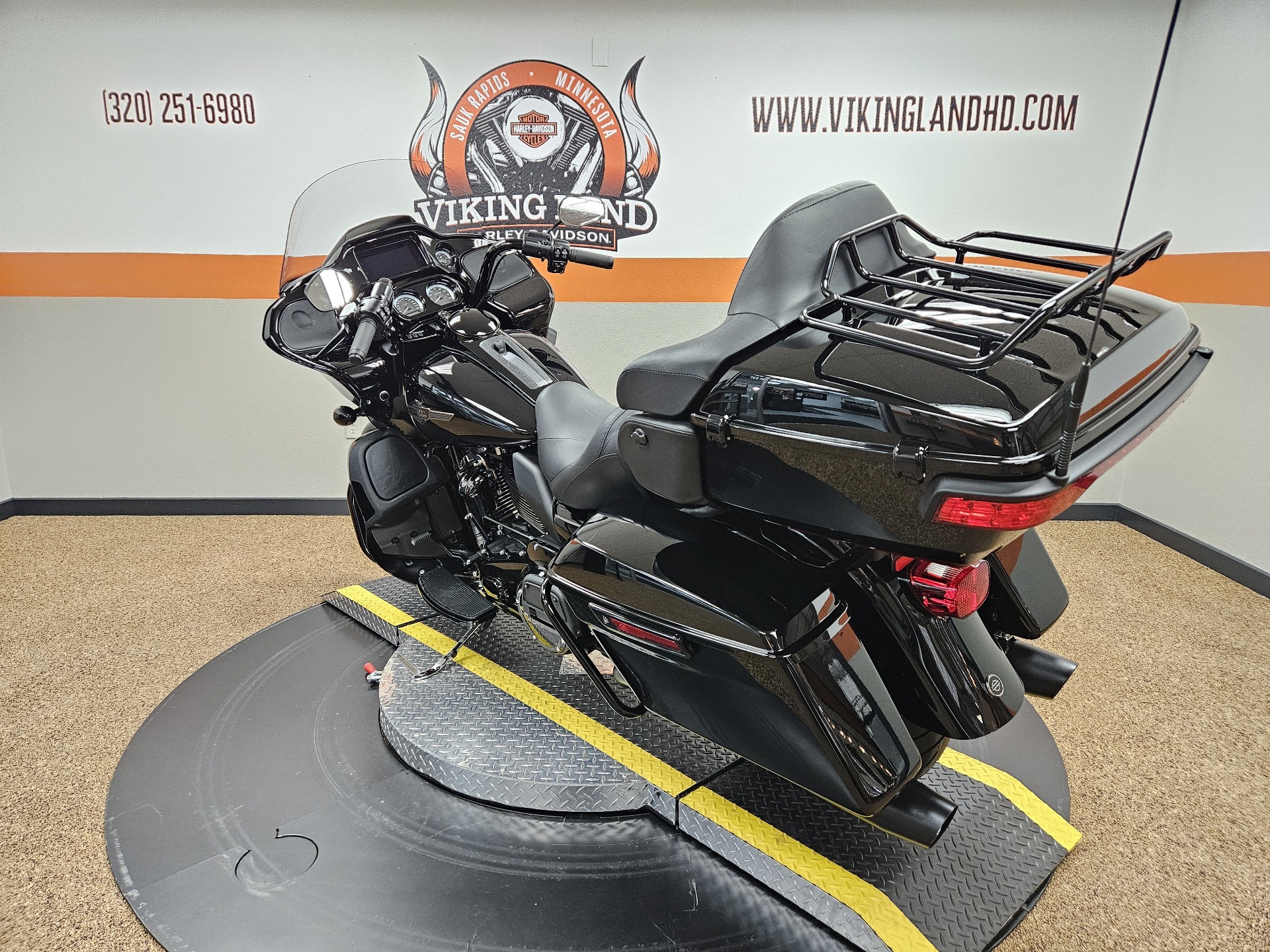 2024 Harley-Davidson Road Glide® Limited in Sauk Rapids, Minnesota - Photo 11