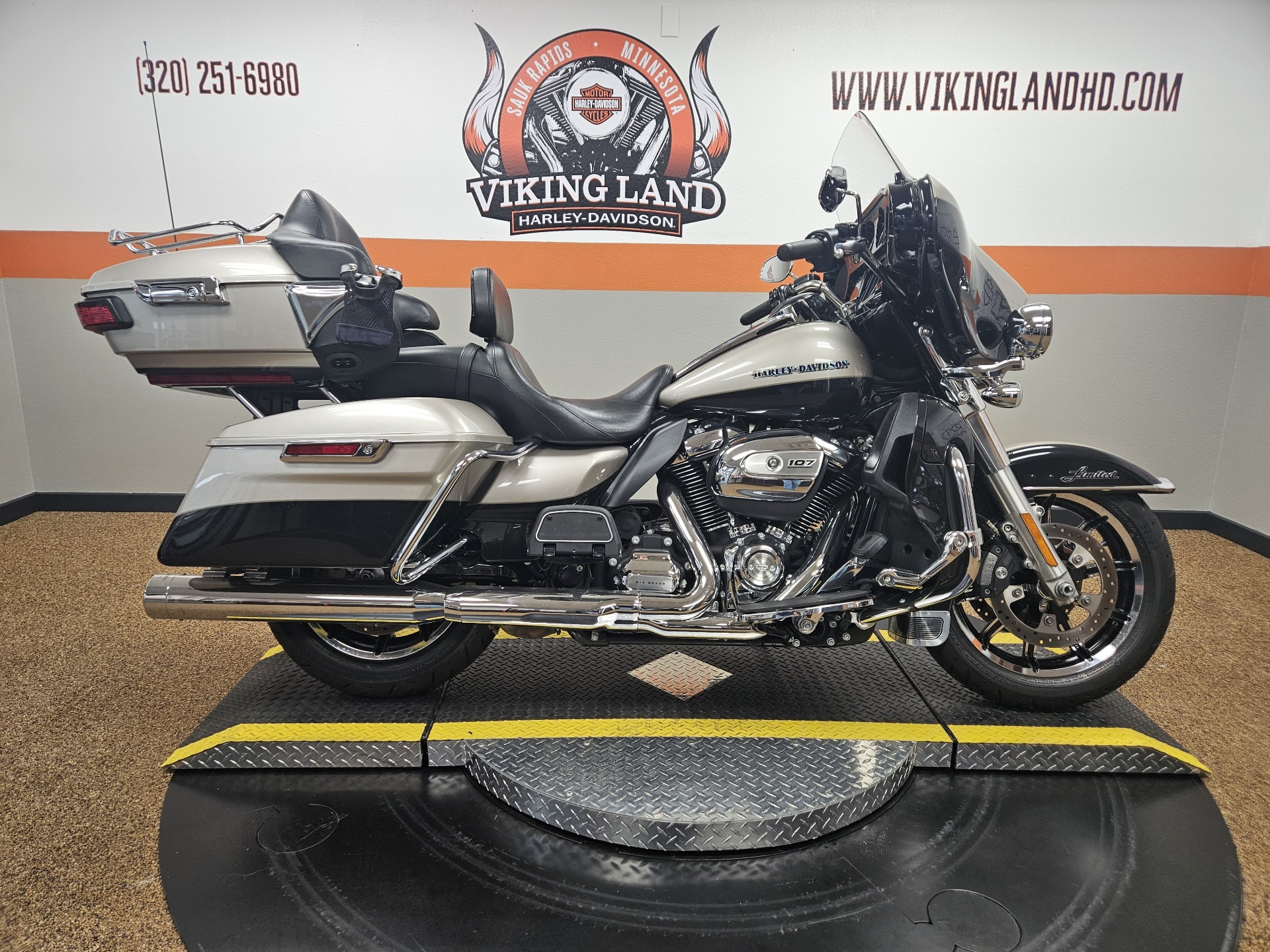2018 Harley-Davidson Ultra Limited in Sauk Rapids, Minnesota - Photo 1