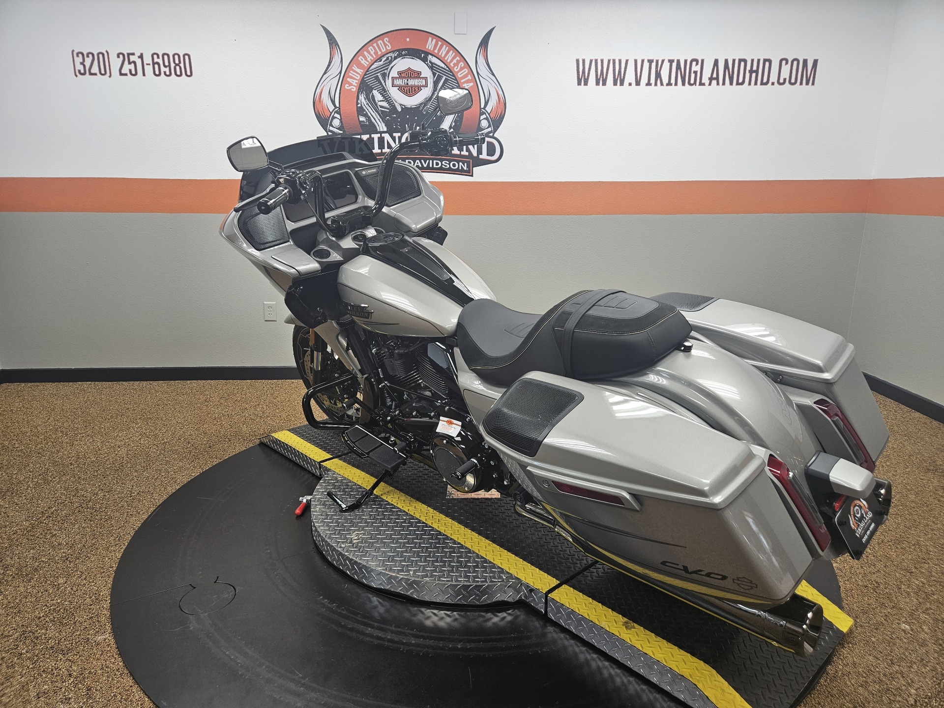 2023 Harley-Davidson CVO™ Road Glide® in Sauk Rapids, Minnesota - Photo 10