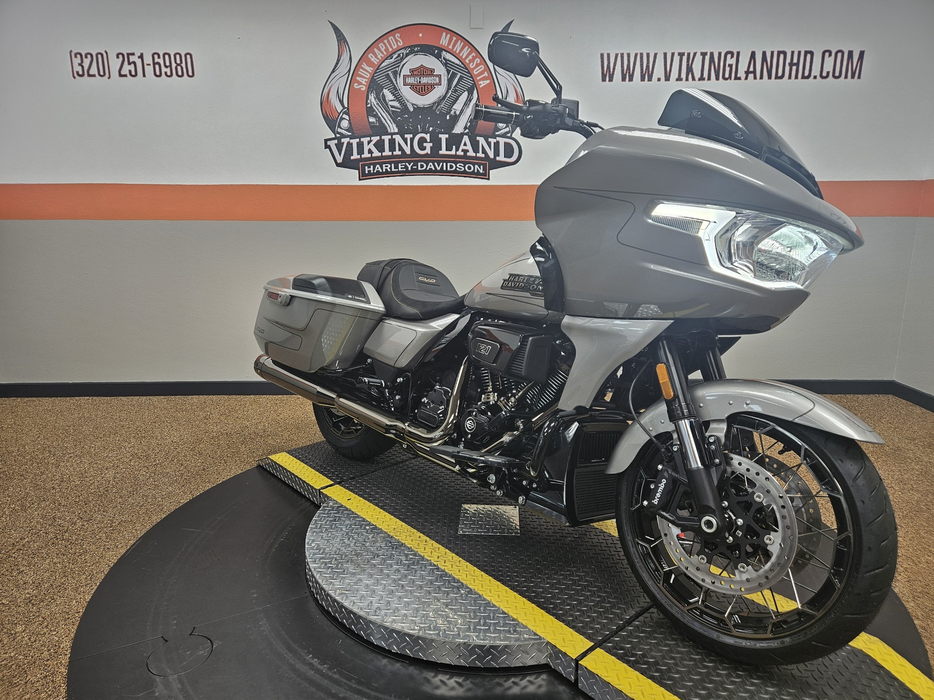 2023 Harley-Davidson CVO™ Road Glide® in Sauk Rapids, Minnesota - Photo 18