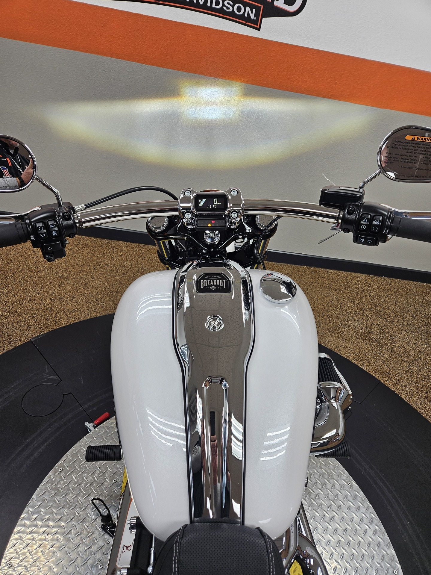 New 2024 Harley-Davidson Breakout® White Onyx Pearl | Motorcycles in ...