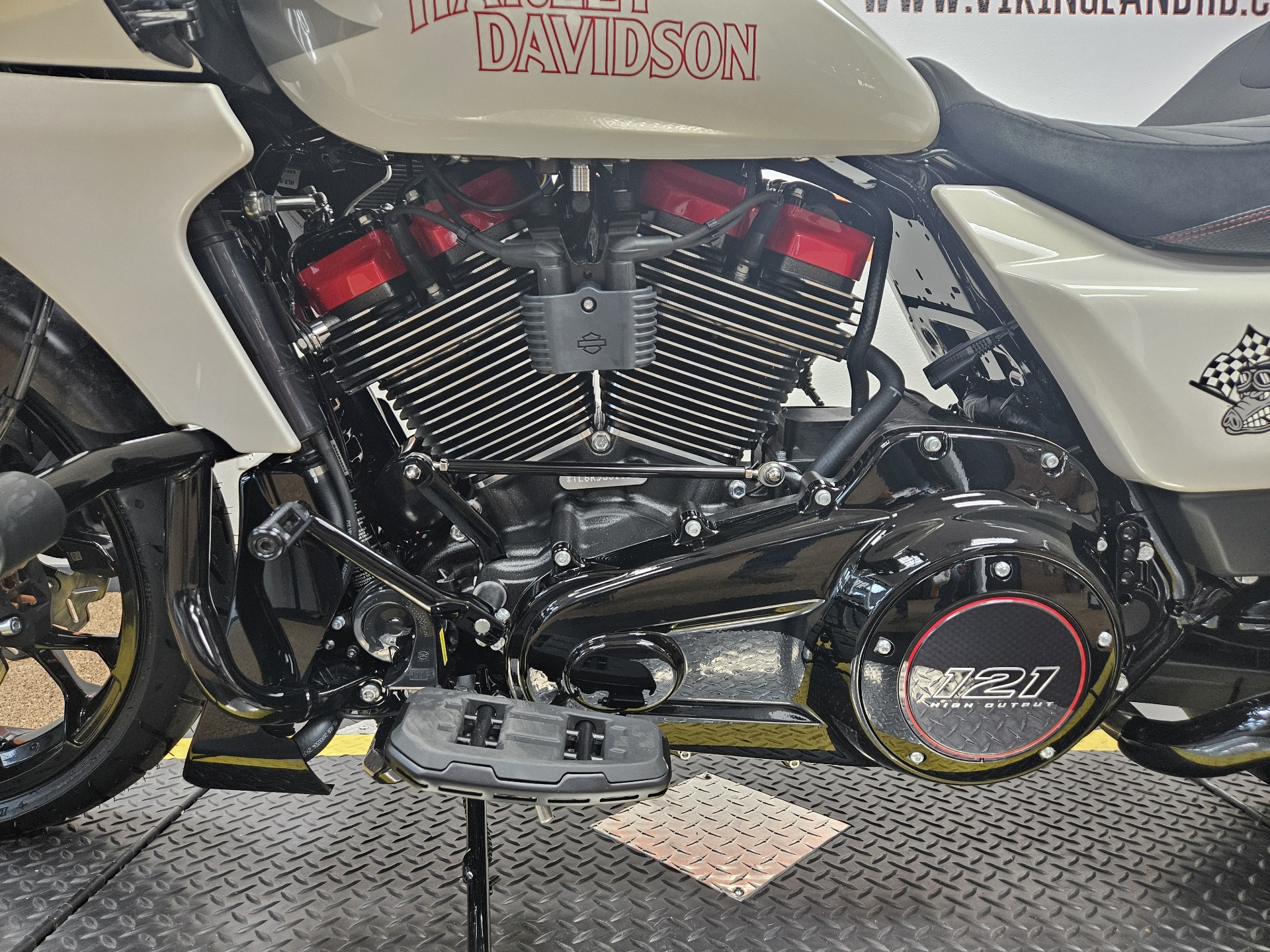 2024 Harley-Davidson CVO™ Road Glide® ST in Sauk Rapids, Minnesota - Photo 11