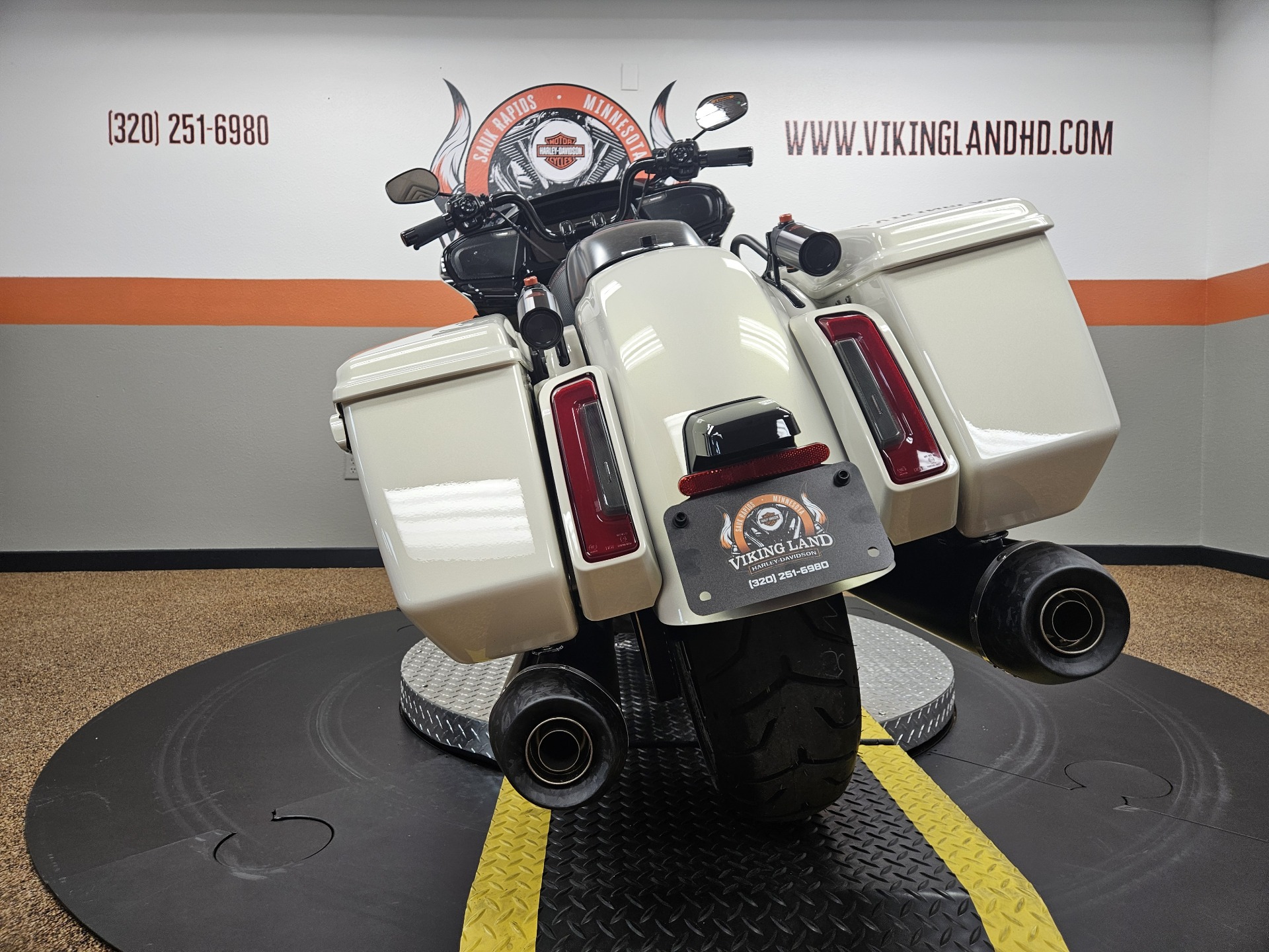 2024 Harley-Davidson CVO™ Road Glide® ST in Sauk Rapids, Minnesota - Photo 8