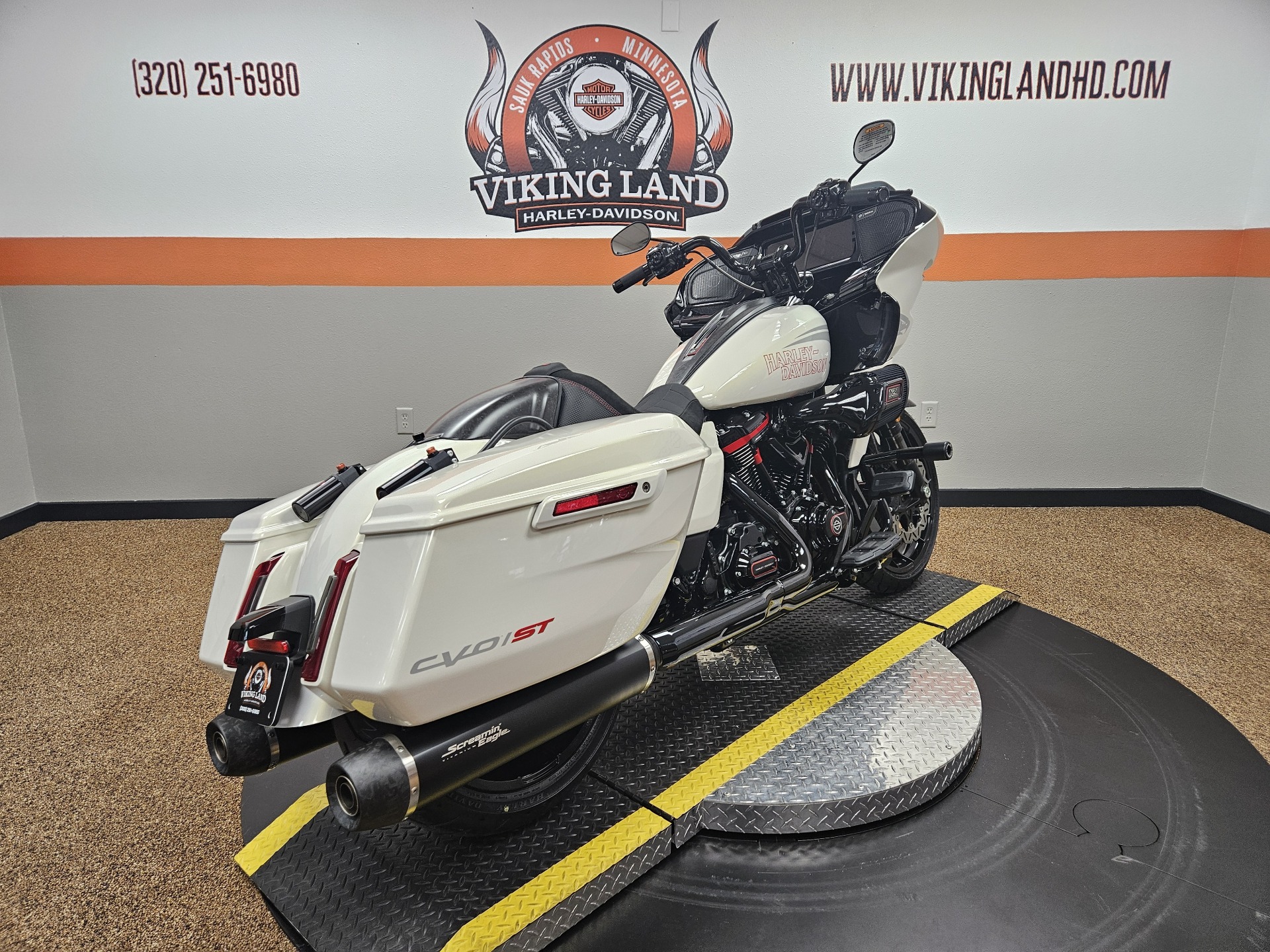 2024 Harley-Davidson CVO™ Road Glide® ST in Sauk Rapids, Minnesota - Photo 13