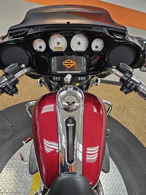 2017 Harley-Davidson Street Glide® Special in Sauk Rapids, Minnesota - Photo 13