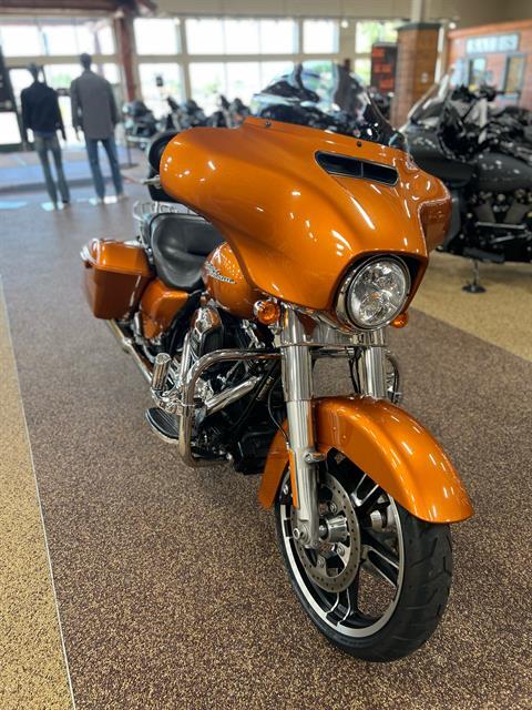 2014 Harley-Davidson Street Glide® in Sauk Rapids, Minnesota - Photo 4