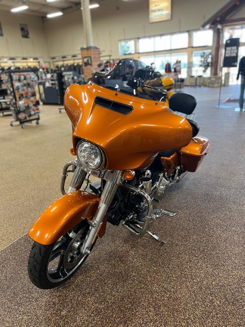 2014 Harley-Davidson Street Glide® in Sauk Rapids, Minnesota - Photo 16