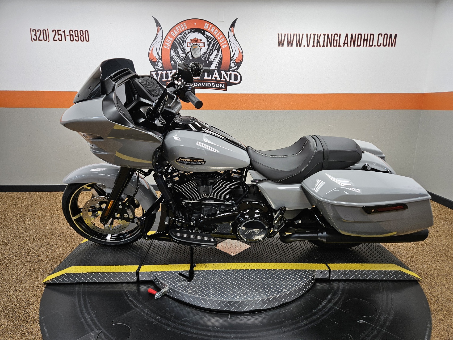 2024 Harley-Davidson Road Glide® in Sauk Rapids, Minnesota - Photo 10