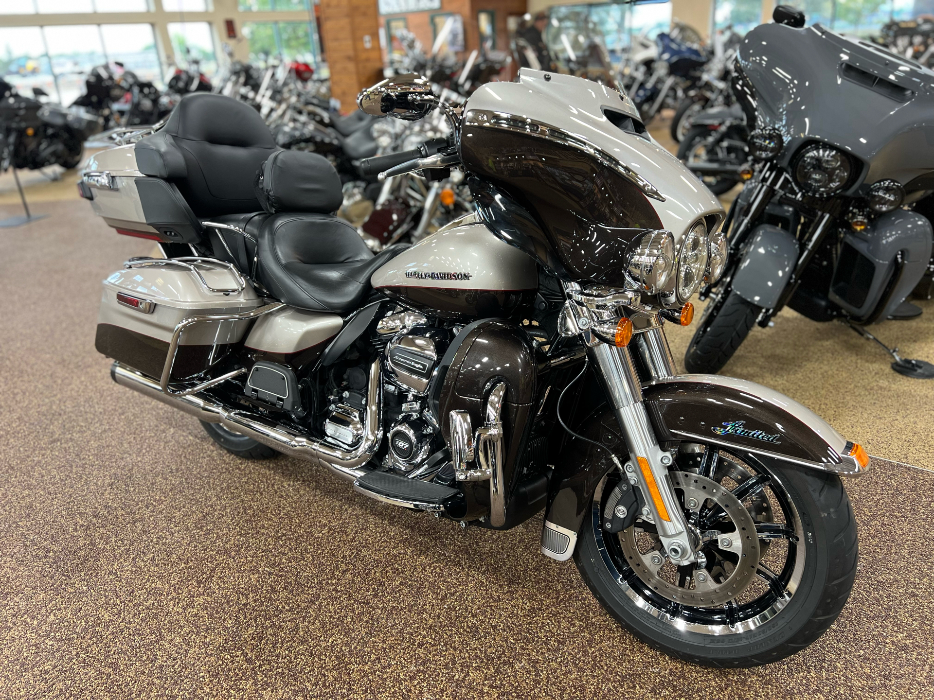 2018 Harley-Davidson Ultra Limited in Sauk Rapids, Minnesota - Photo 5