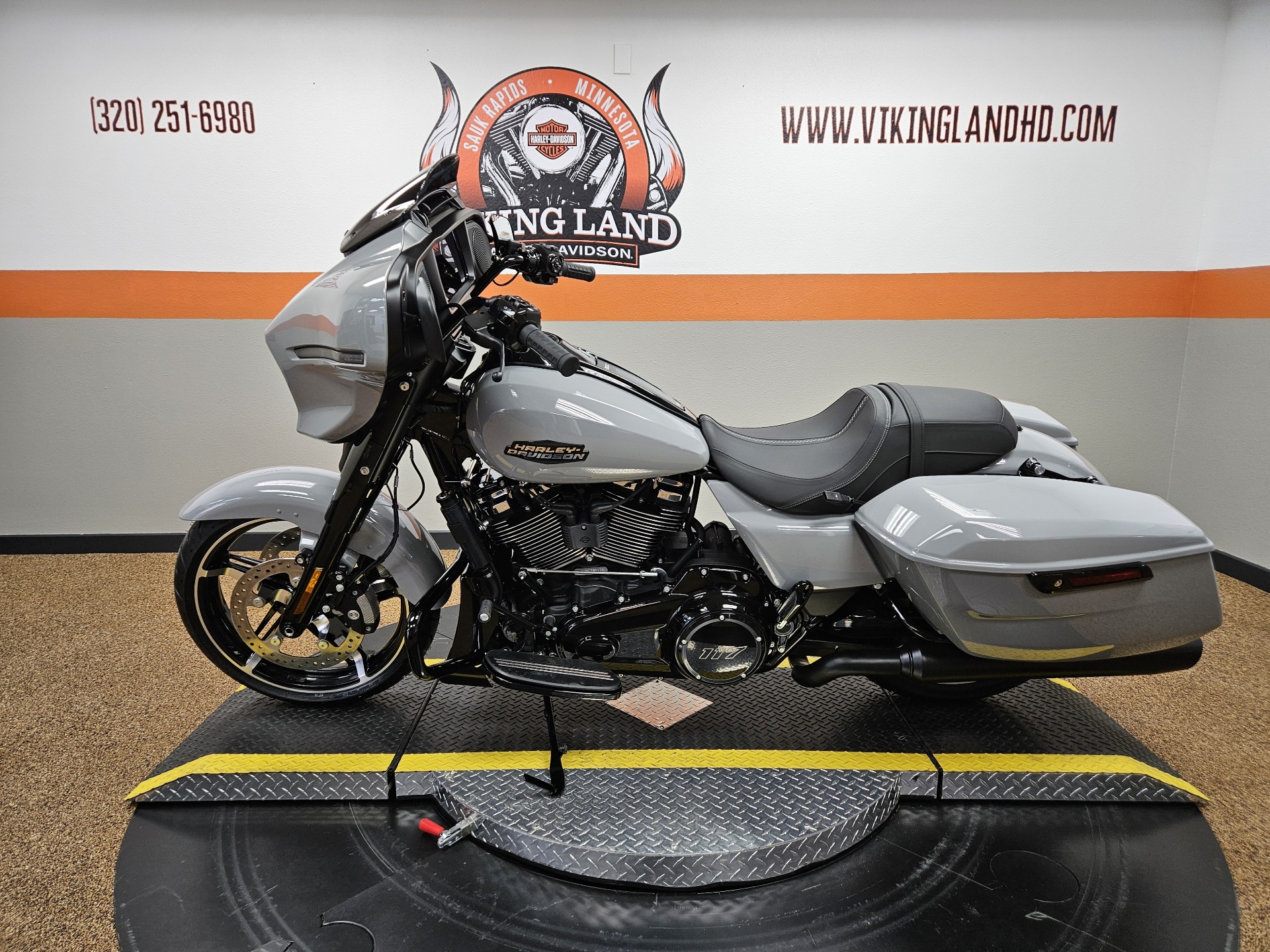 2024 Harley-Davidson Street Glide® in Sauk Rapids, Minnesota - Photo 10