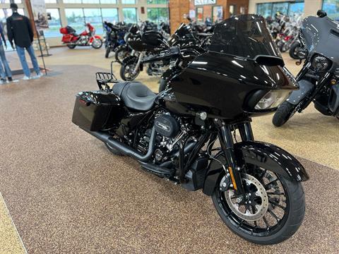 2019 Harley-Davidson Road Glide® Special in Sauk Rapids, Minnesota - Photo 5