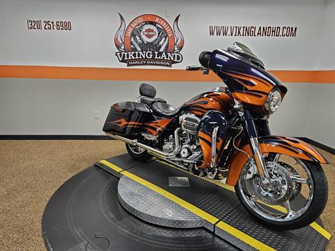 2015 Harley-Davidson CVO™ Street Glide® in Sauk Rapids, Minnesota - Photo 3