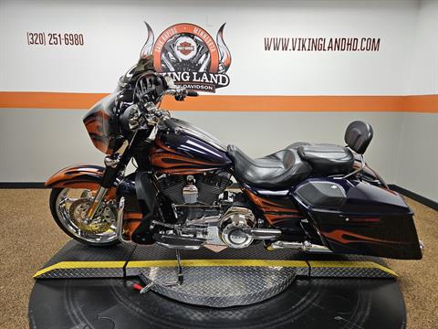 2015 Harley-Davidson CVO™ Street Glide® in Sauk Rapids, Minnesota - Photo 10