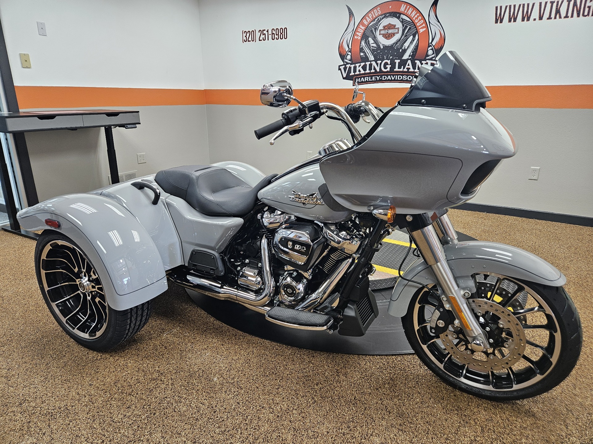 2024 Harley-Davidson Road Glide® 3 in Sauk Rapids, Minnesota - Photo 3