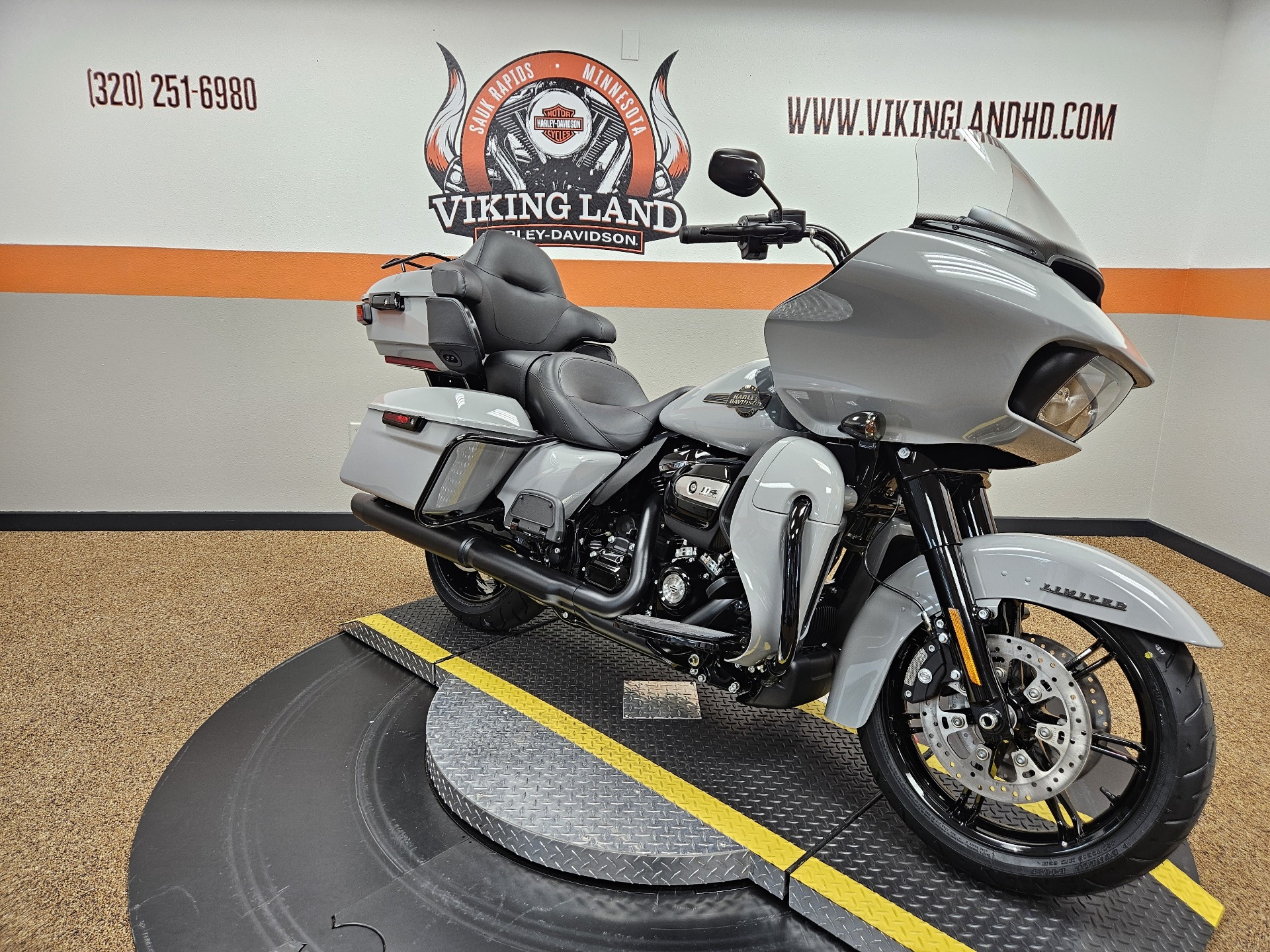 2024 Harley-Davidson Road Glide® Limited in Sauk Rapids, Minnesota - Photo 3