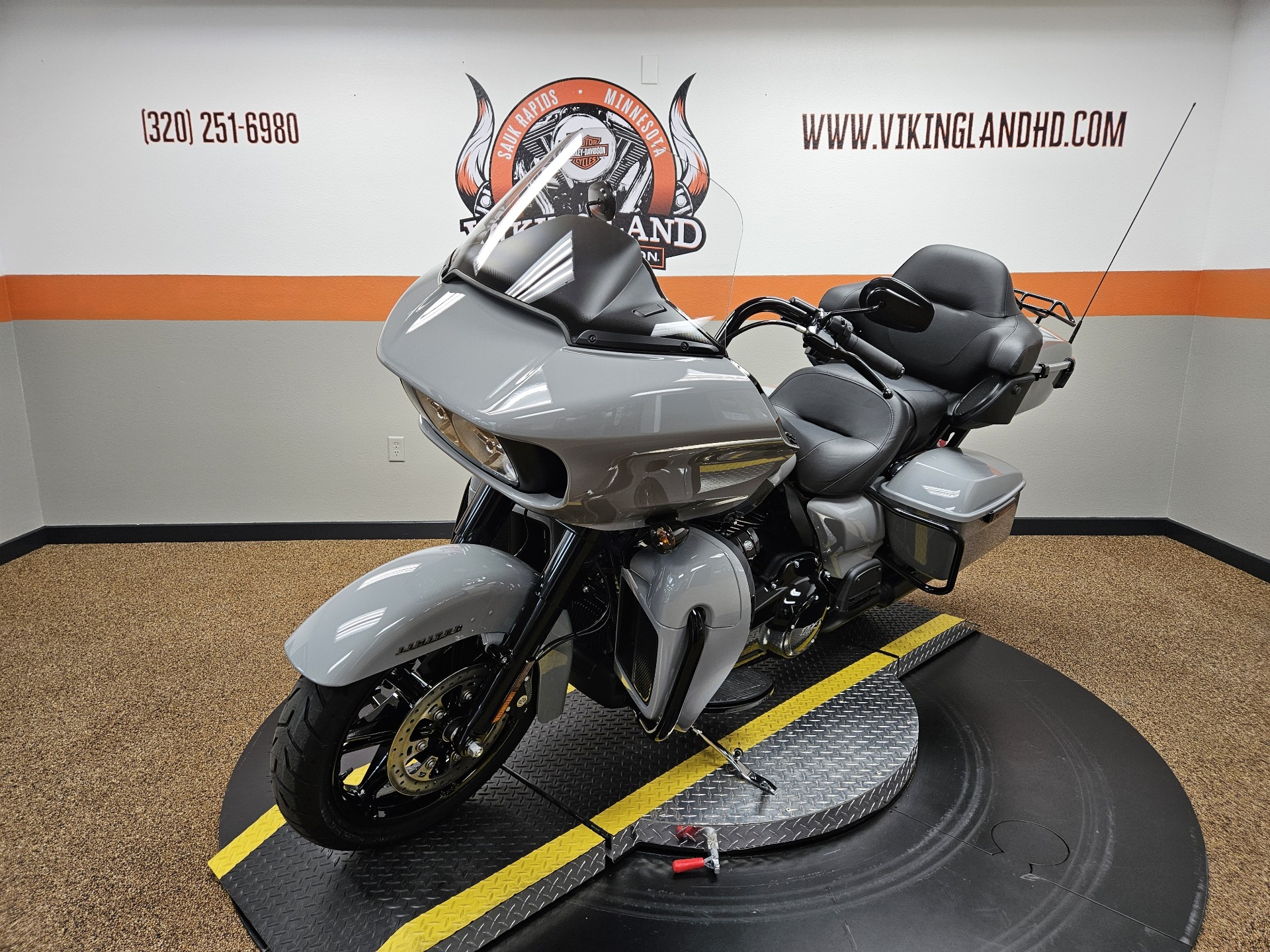 2024 Harley-Davidson Road Glide® Limited in Sauk Rapids, Minnesota - Photo 9
