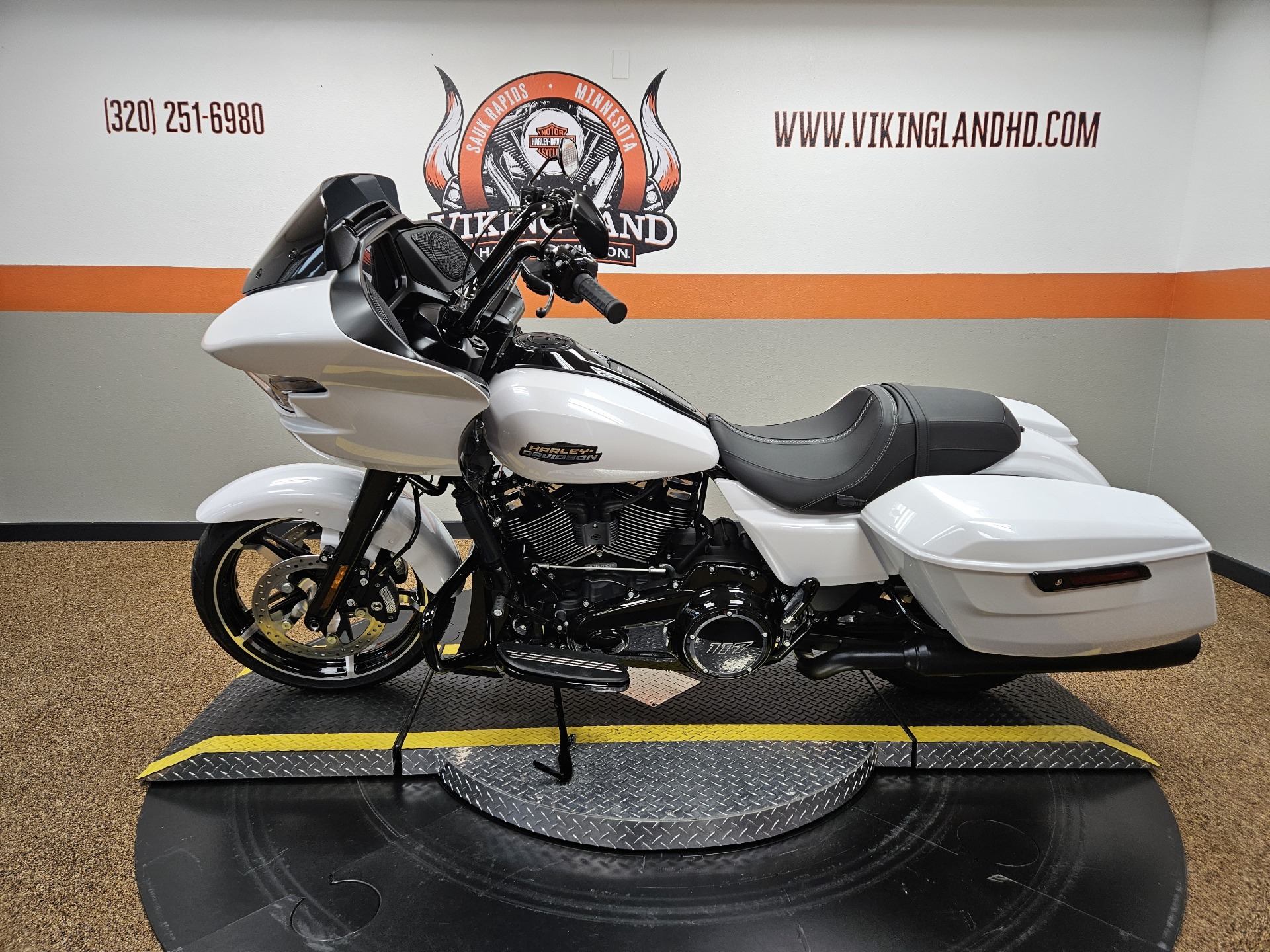 2024 Harley-Davidson Road Glide® in Sauk Rapids, Minnesota - Photo 10