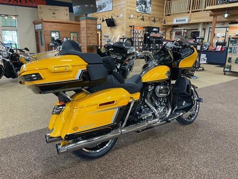 2022 Harley-Davidson CVO™ Road Glide® Limited in Sauk Rapids, Minnesota - Photo 8