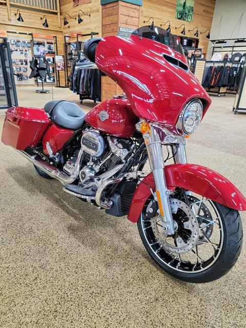 2021 Harley-Davidson Street Glide® Special in Sauk Rapids, Minnesota - Photo 2